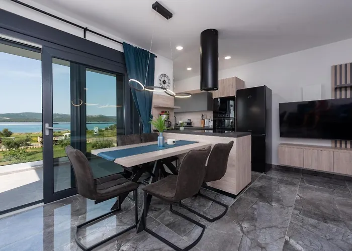 Blue Sky 1 Zadarvillas 투라니