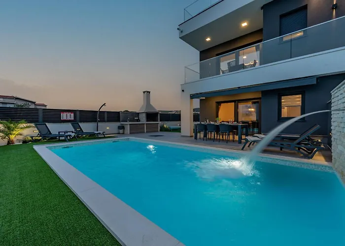 Blue Sky 1 Zadarvillas 투라니